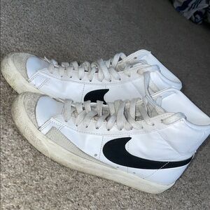Nike White and Black High-Tops